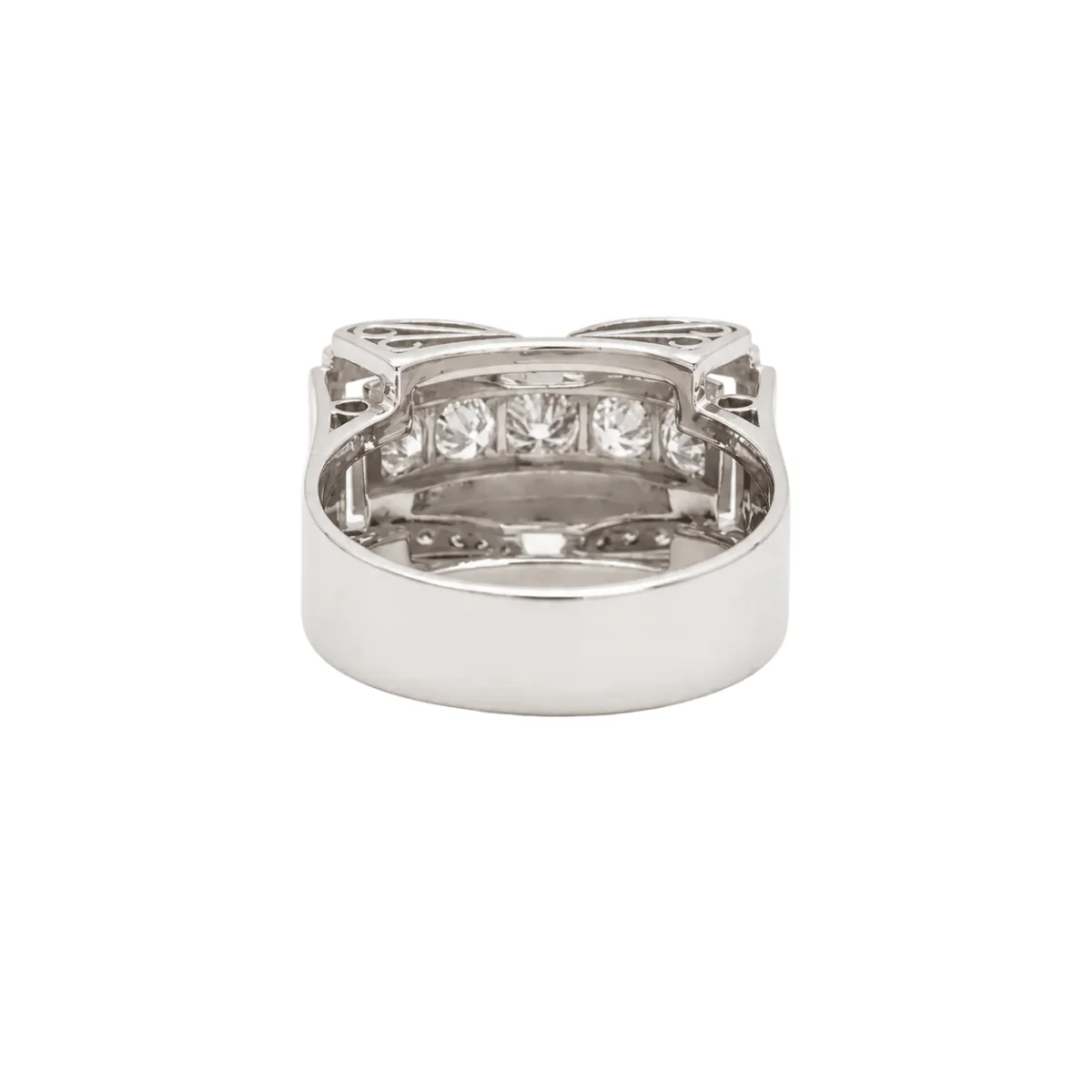 Platinum and Diamond Ring - Image 5