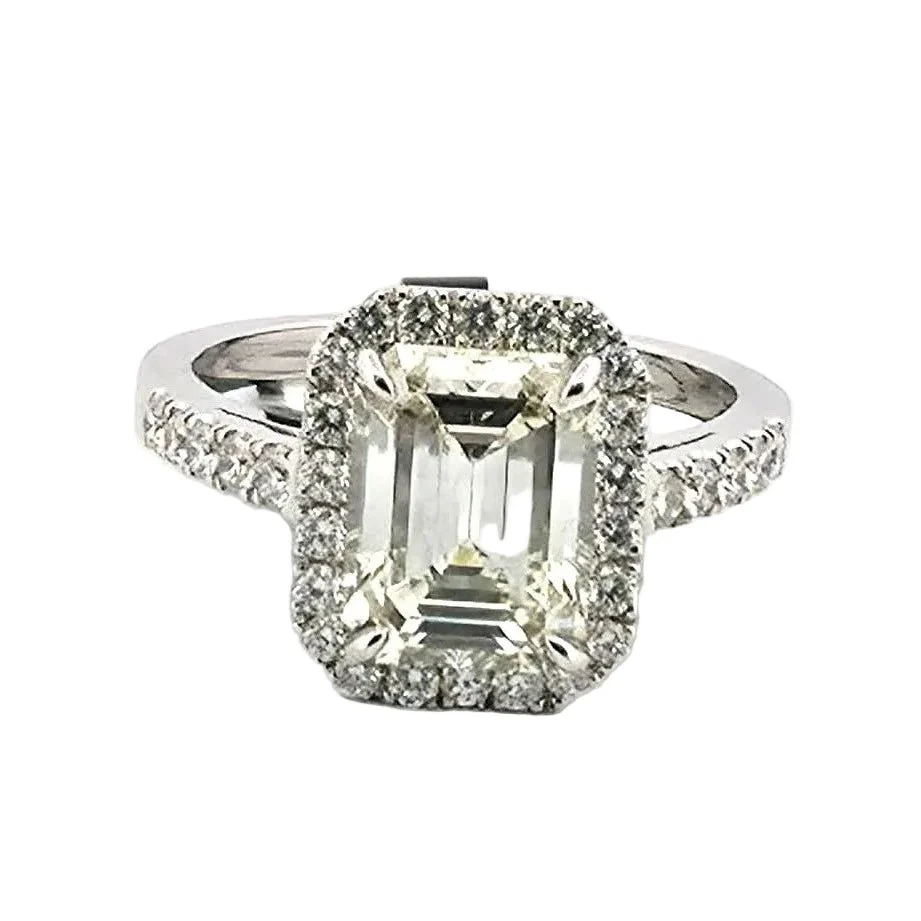 Entourage Ring in white gold and diamonds