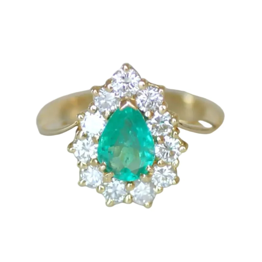 "Entourage" Ring in Yellow Gold, Emerald, and Diamonds