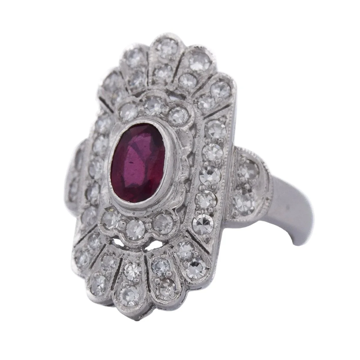 Bague Entourage en platine, rubis et diamants - Image 3