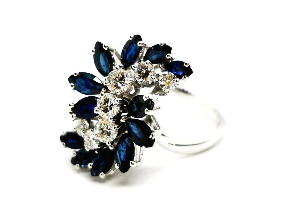 Flower Ring White Gold Diamond - Image 10
