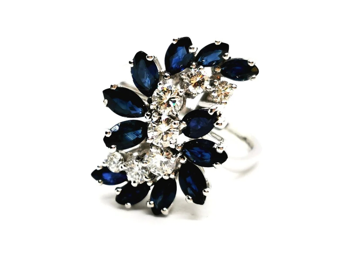 Flower Ring White Gold Diamond - Image 3