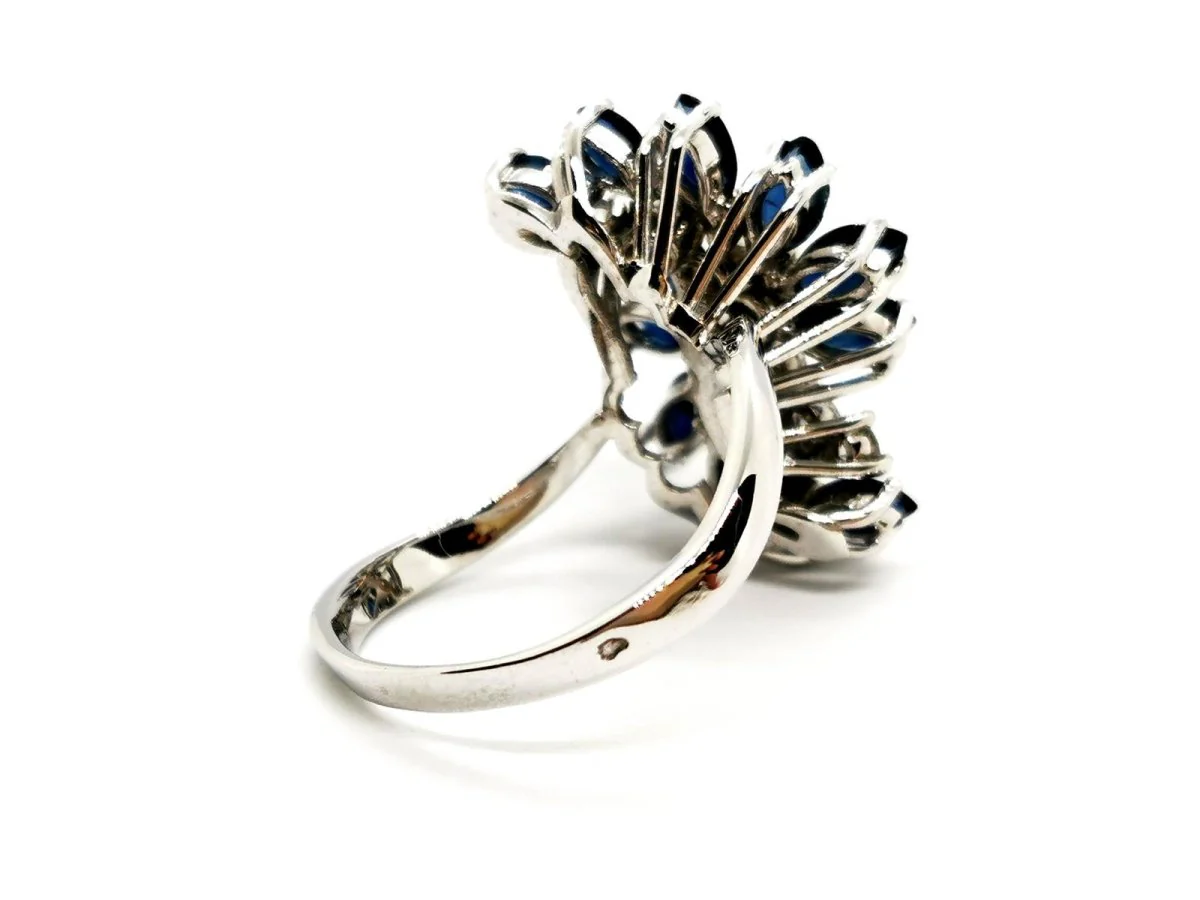 Flower Ring White Gold Diamond - Image 4