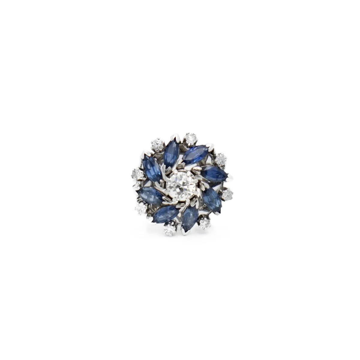 Bague fleur en or gris et saphirs