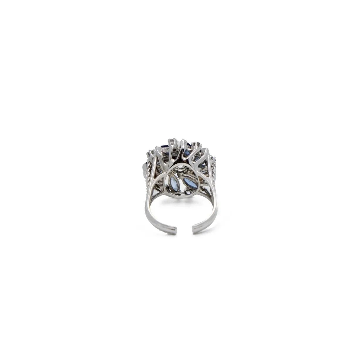 Bague fleur en or gris et saphirs - Image 5