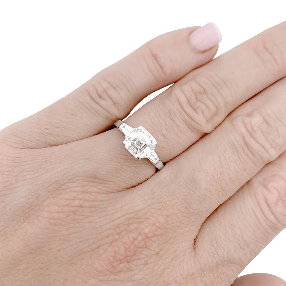 GRAFF “Promise” platinum and diamond ring - Image 2