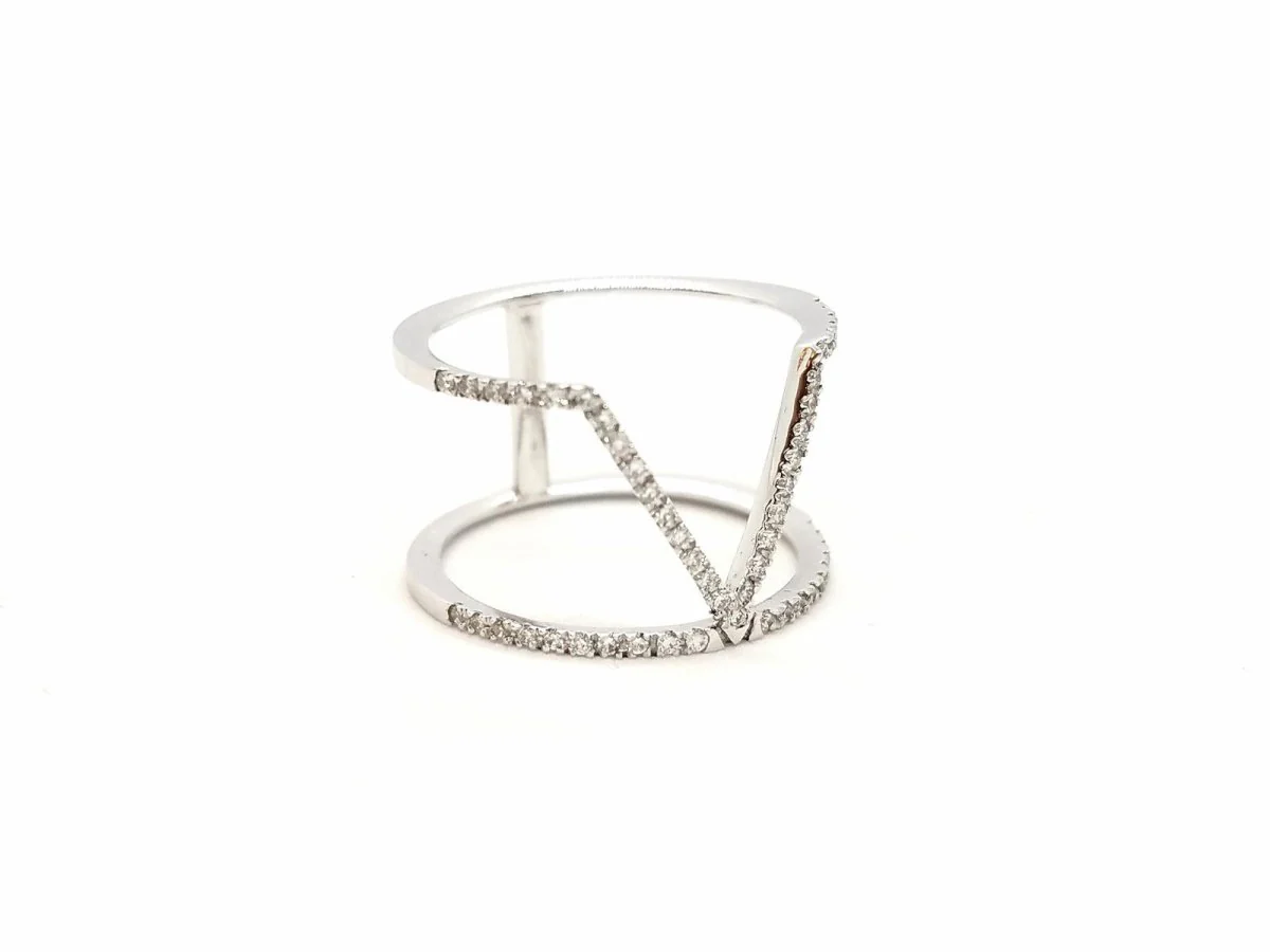White Gold Diamond Graphic Ring - Image 12