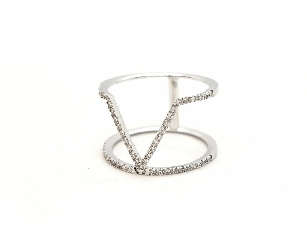 White Gold Diamond Graphic Ring - Image 13