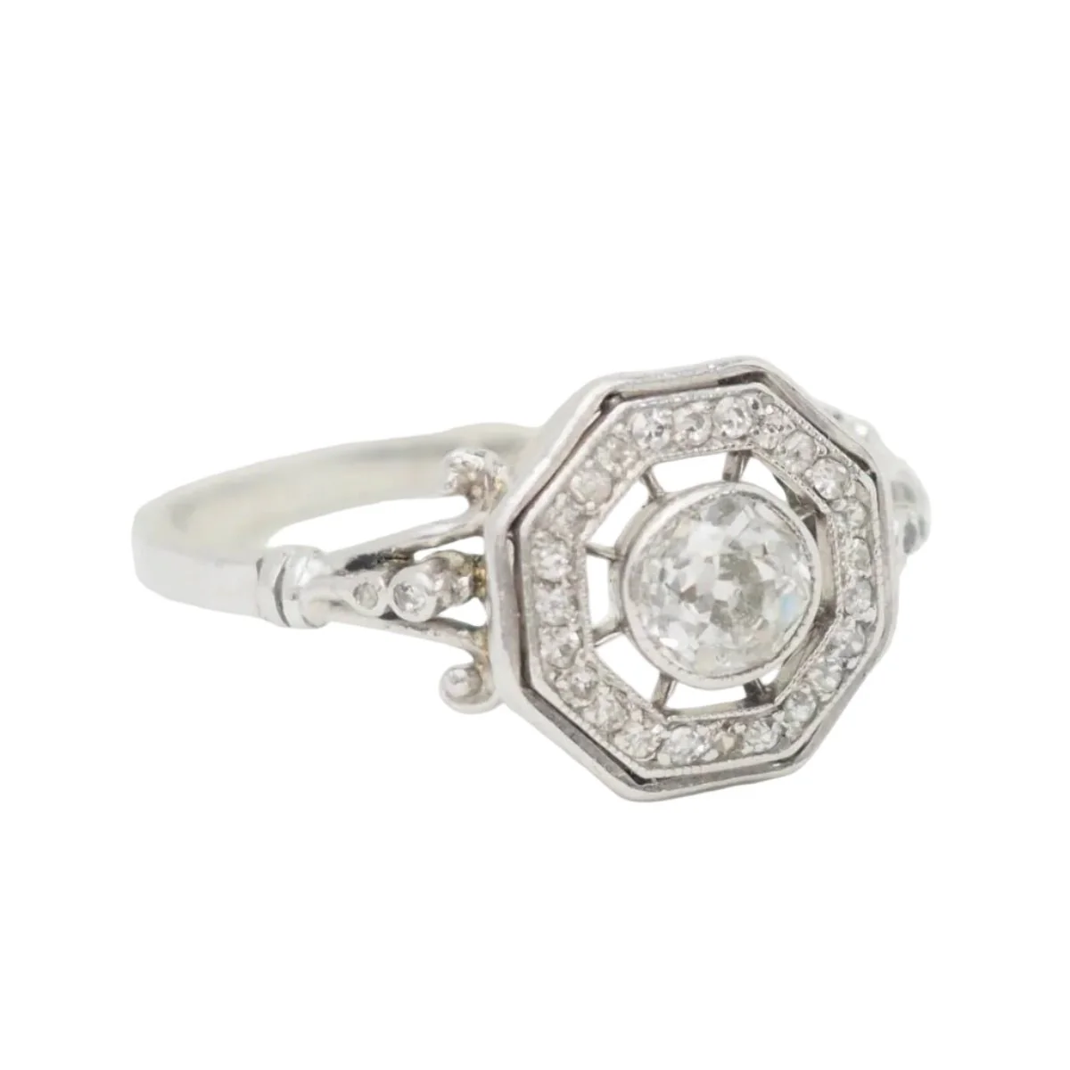 Ring Entourage in white gold and diamonds - Image 4