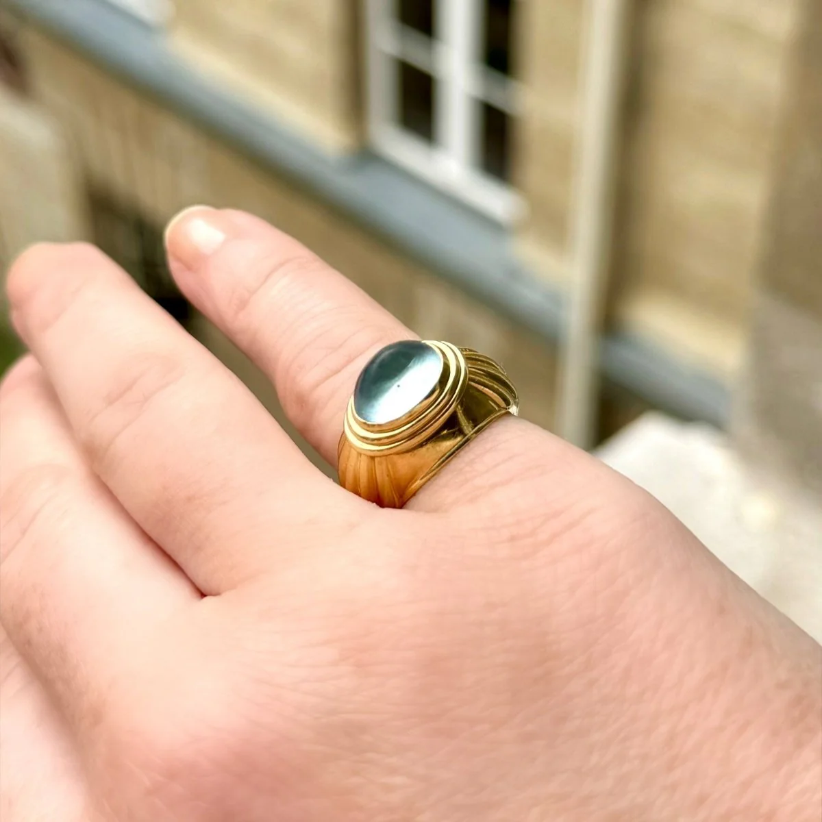 Ring BOUCHERON "Jaïpur" wedding band in yellow gold and aquamarine - Image 2