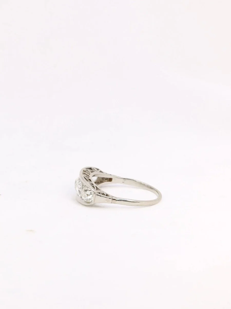 Belle Epoque platinum garter ring with old cut diamonds - Image 4