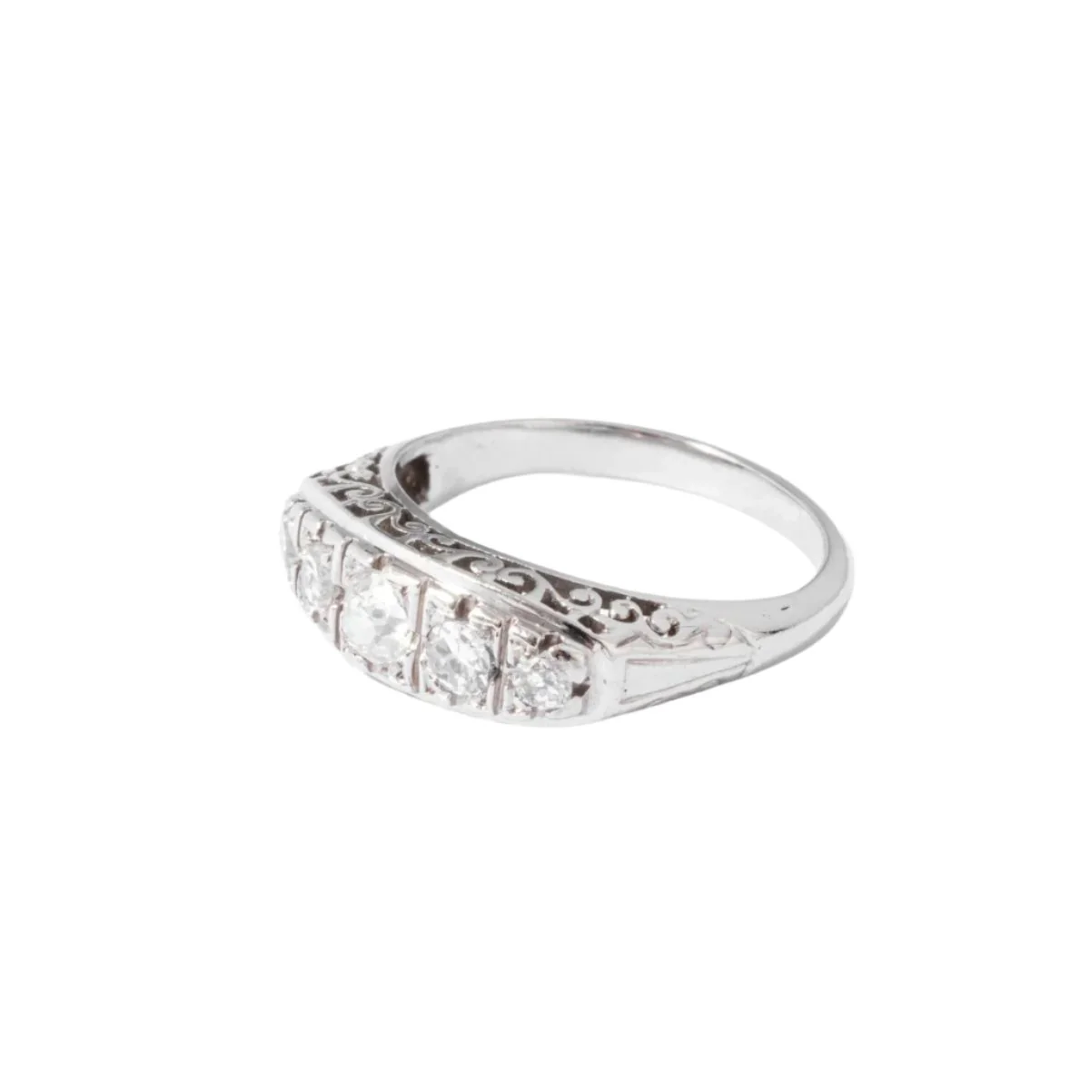 Platinum garter ring adorned with diamonds - Image 4
