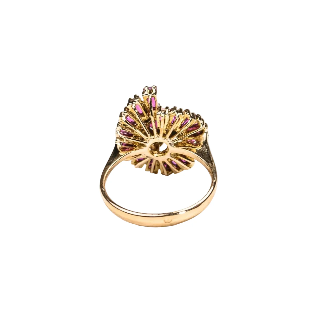"Jupe" Ring in yellow gold, rubies, and diamonds - Image 5