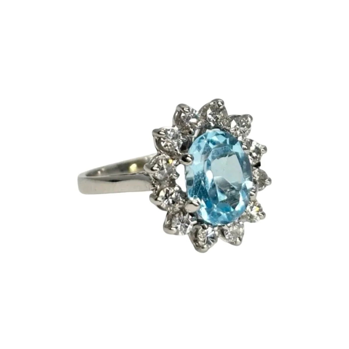 Marguerite Ring in white gold, aquamarine, and diamonds - Image 5