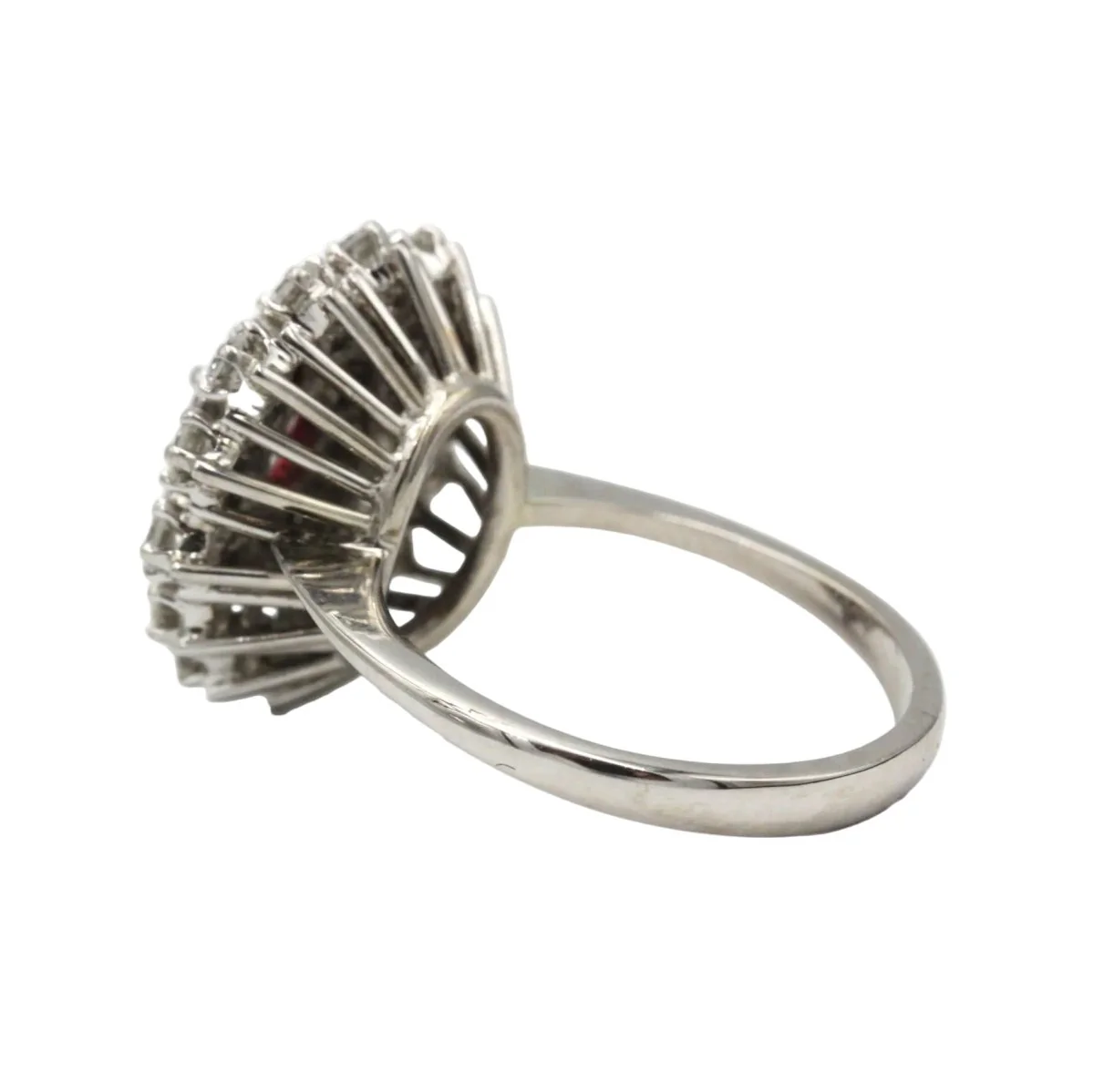 Ring Marguerite in white gold, ruby and diamonds - Image 4