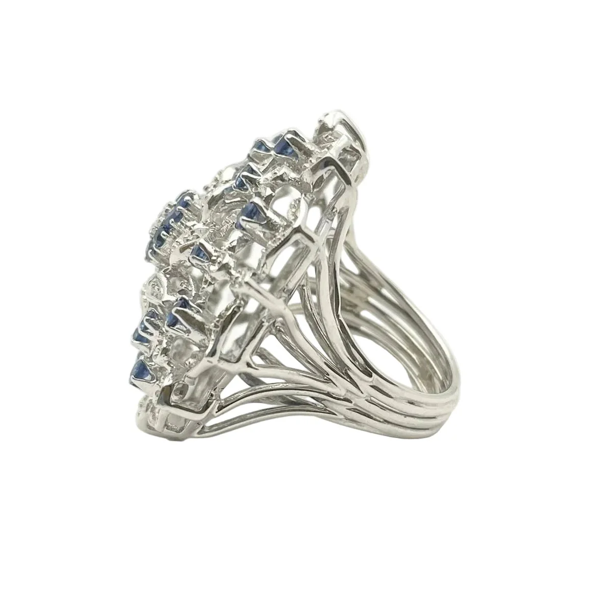 Marguerite Ring in White gold, Sapphires and Diamonds - Image 3