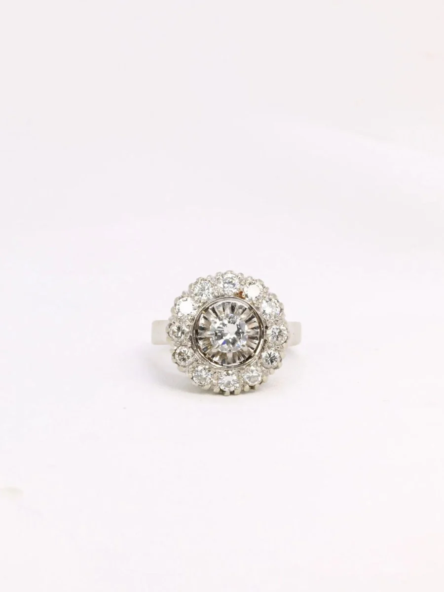 Platinum gold daisy ring with 1.2 ct diamonds