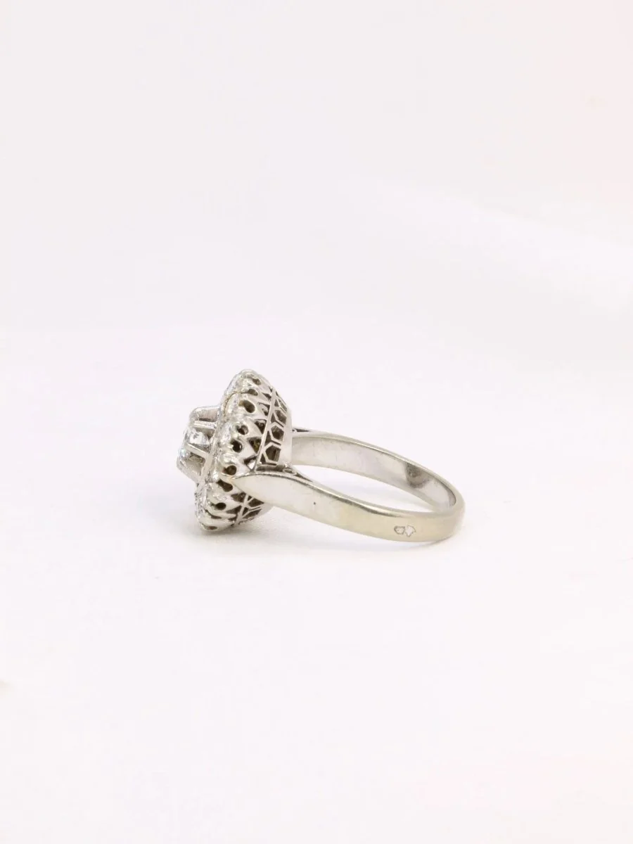 Platinum gold daisy ring with 1.2 ct diamonds - Image 4