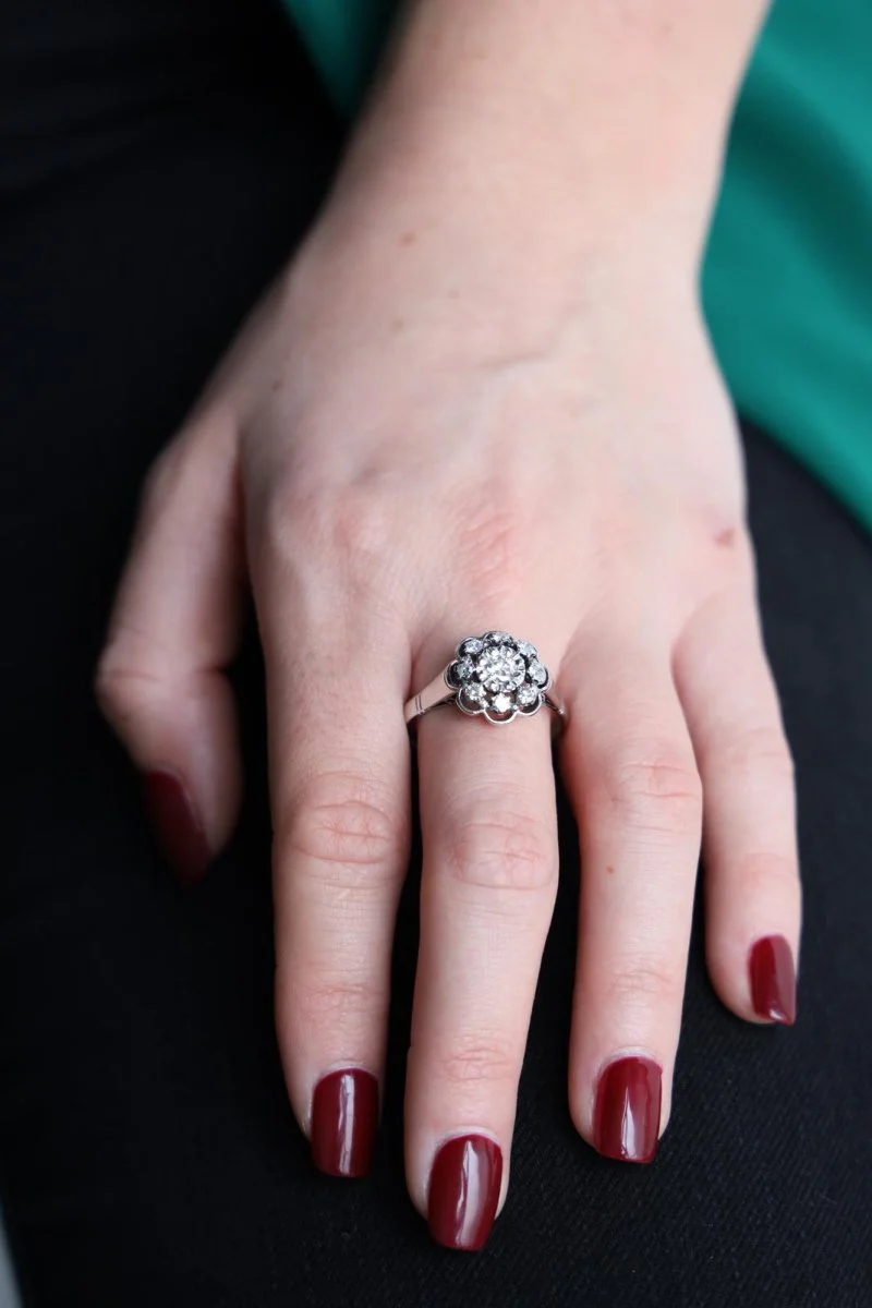 Marguerite ring in platinum and diamonds - Image 2
