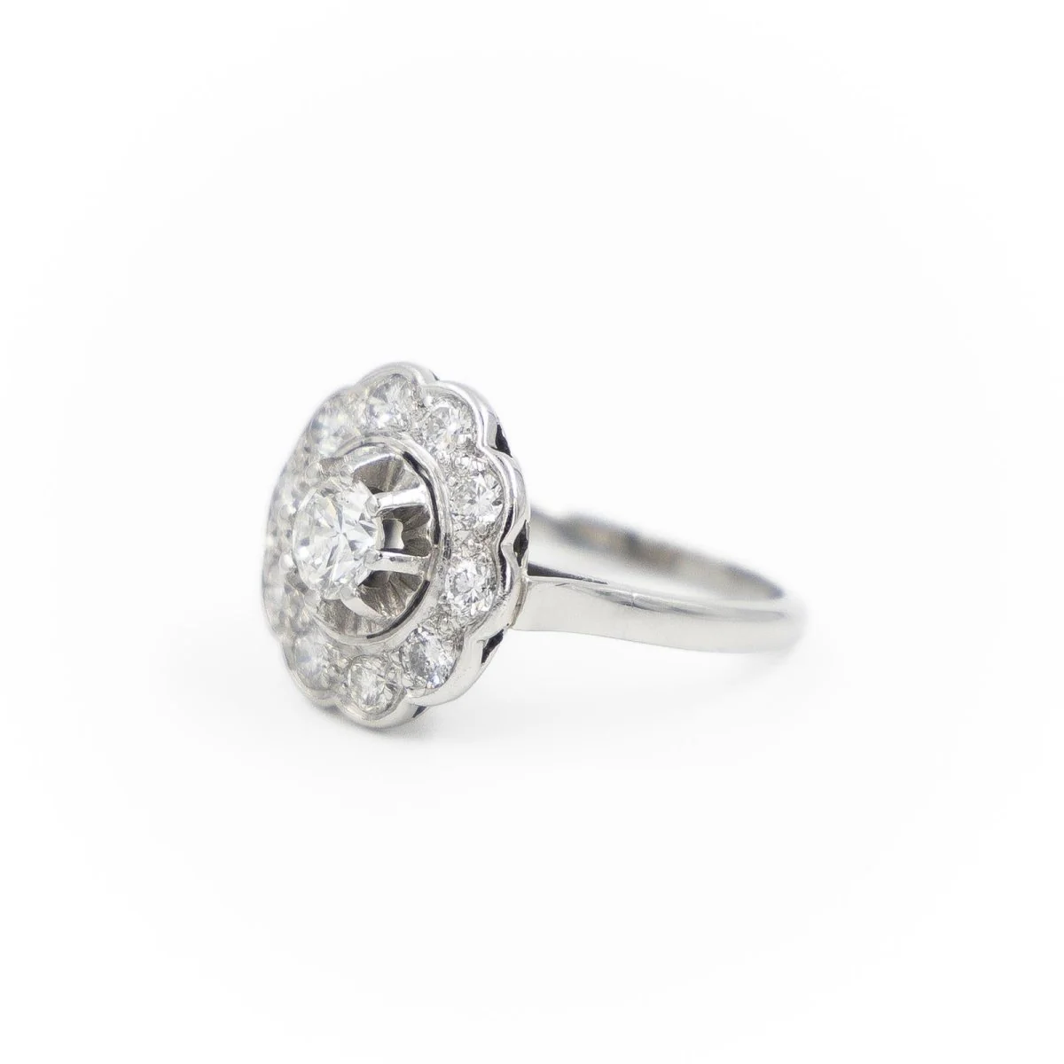 Marguerite ring in platinum and diamonds - Image 3