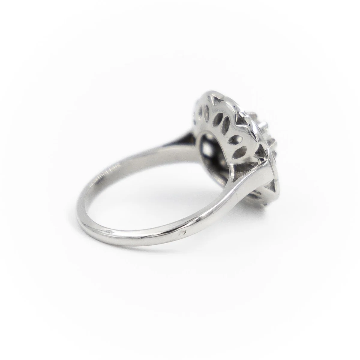 Marguerite ring in platinum and diamonds - Image 6