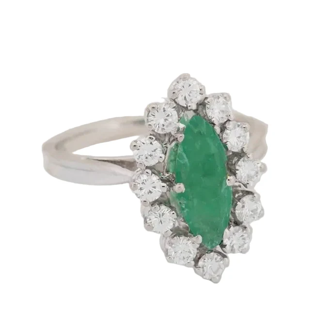 Marquise ring in white gold, emerald and diamonds - Image 5