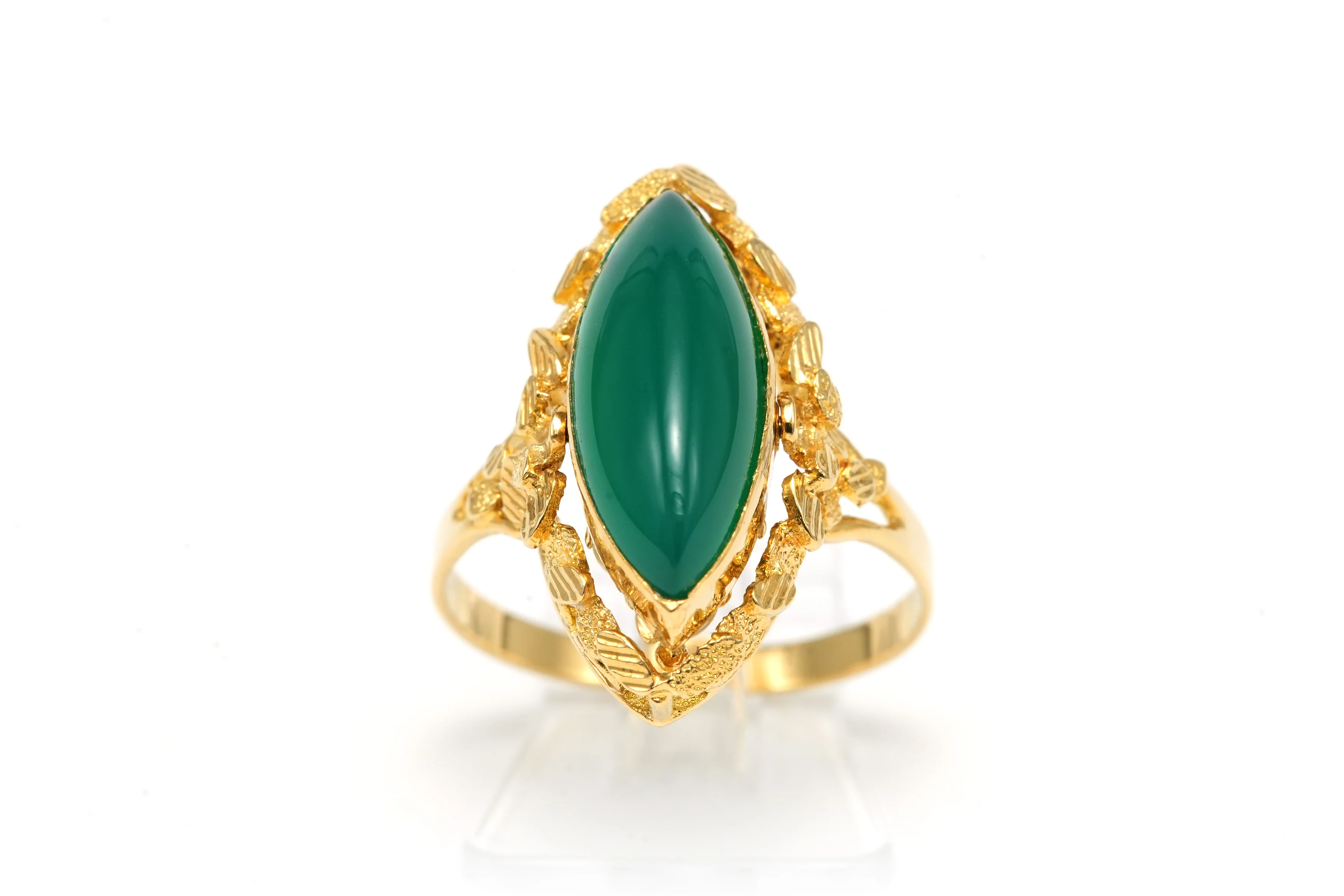 Marquise Ring in Yellow gold, chrysoprases and Pearls - Image 7
