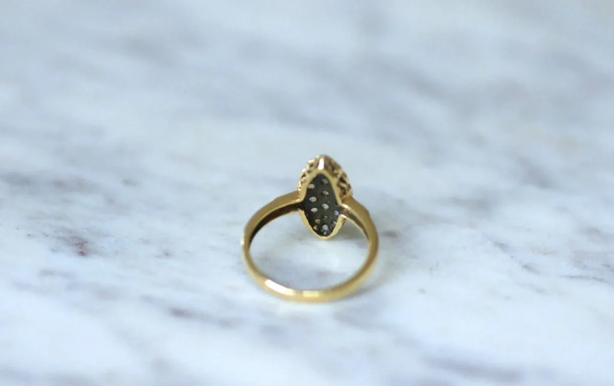 Marquise opal ring in gold - Image 9