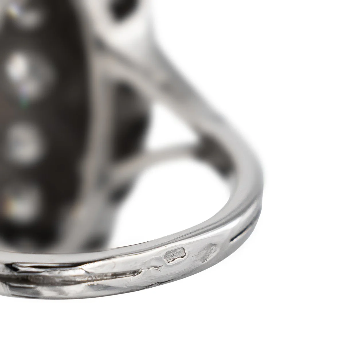 Marquise Ring in White Gold and Diamond - Image 6