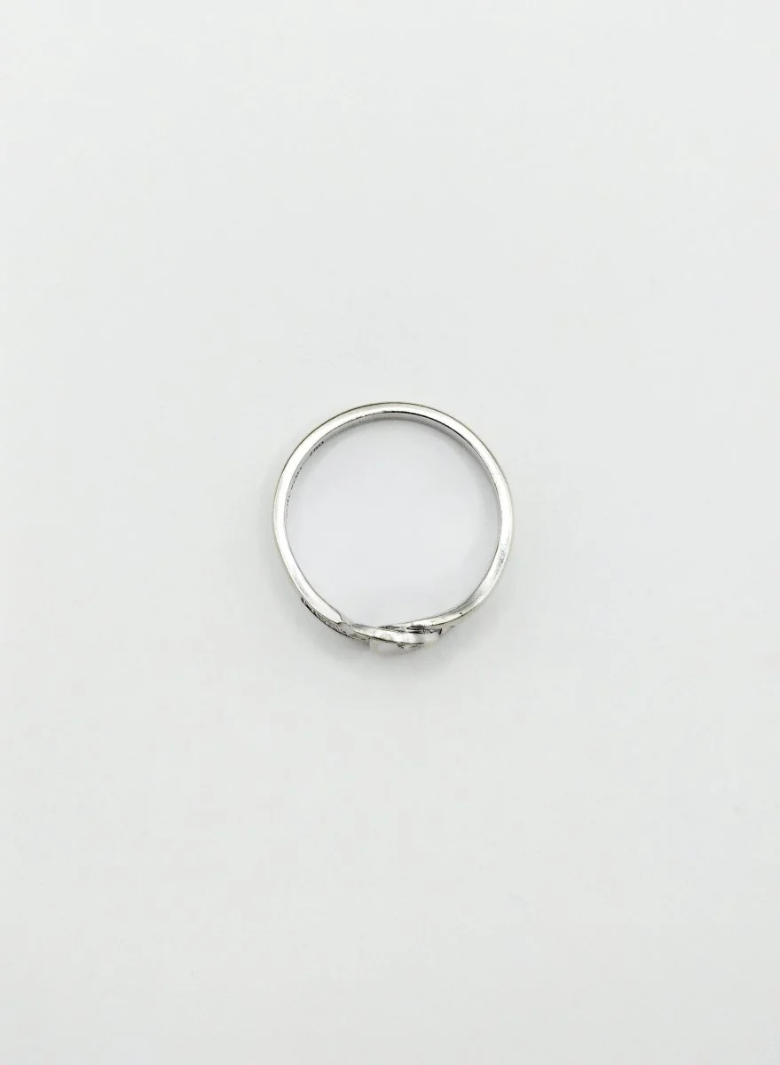 DINH VAN “Menottes R8” ring in white gold and diamonds - Image 6