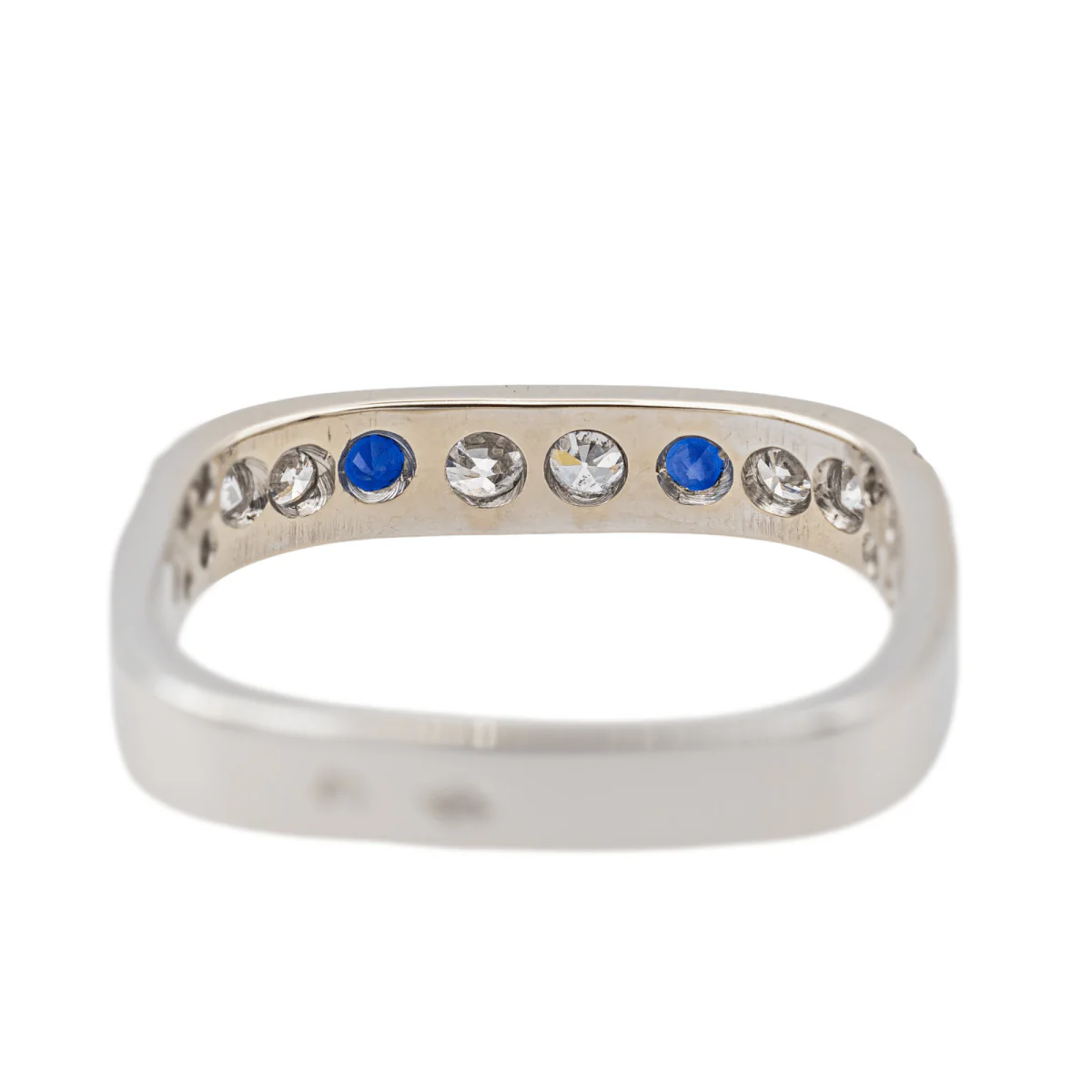 Ring at white gold, sapphire and diamonds - Image 5