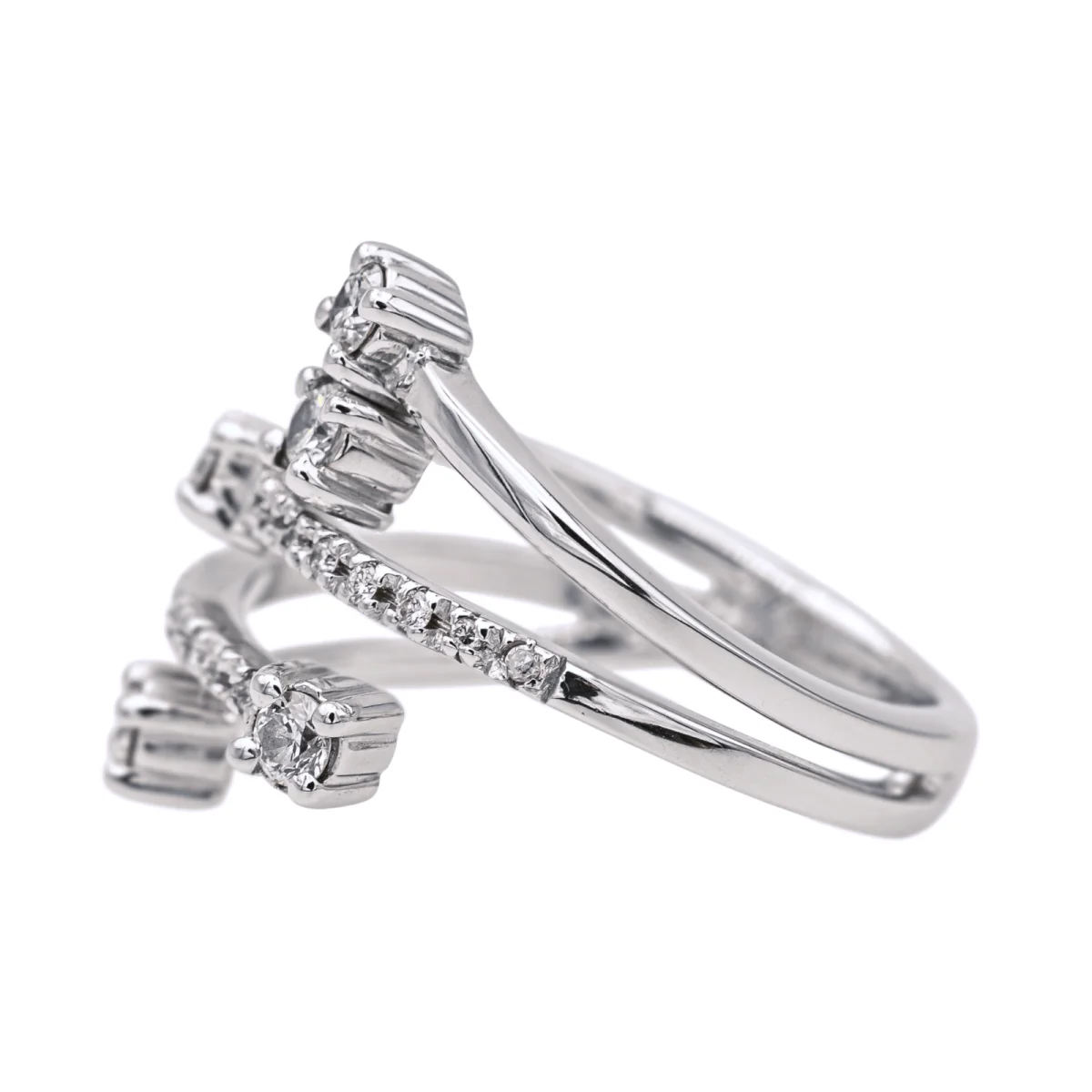 Ring Solitaire in white gold and diamonds - Image 4