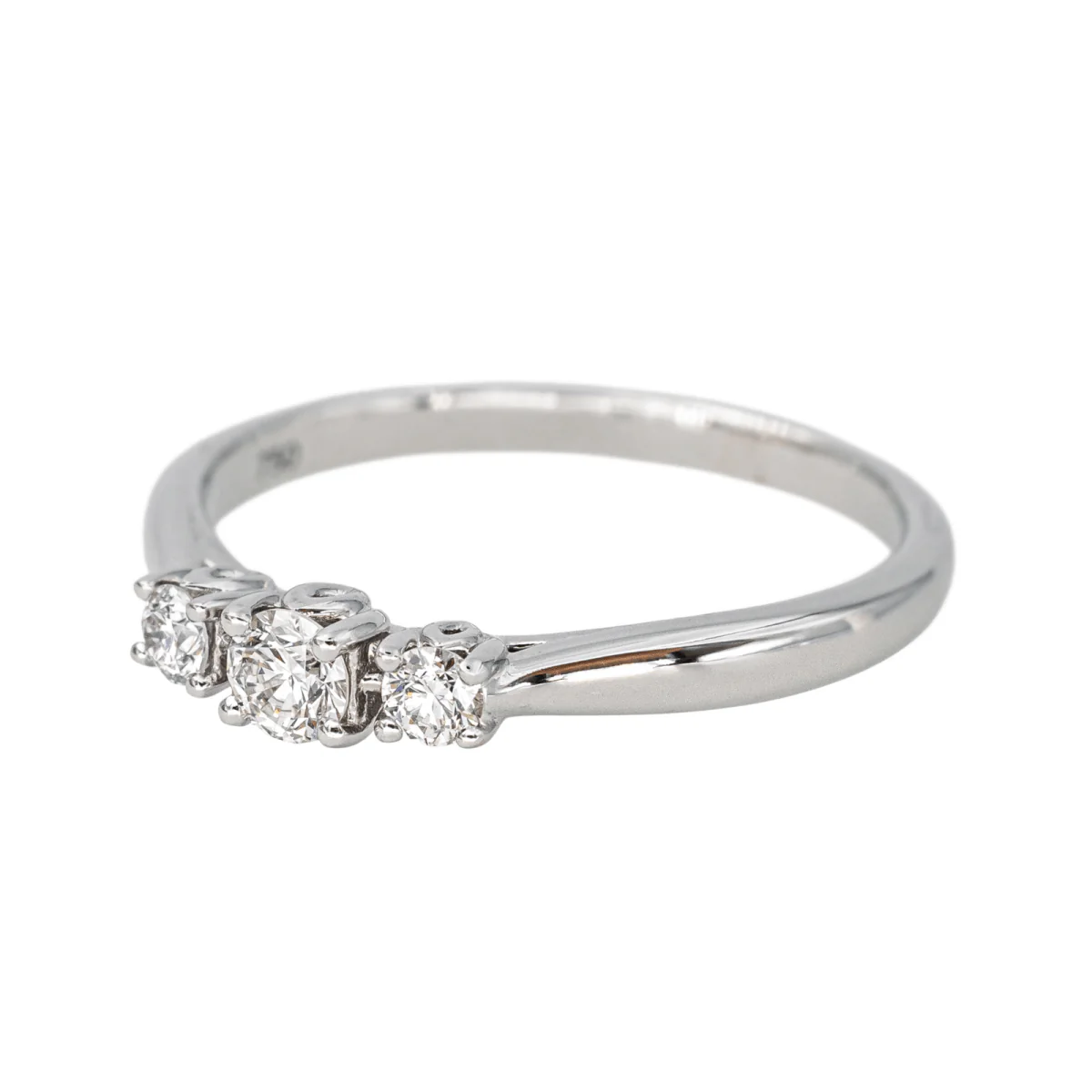 Trilogy ring by DIDIER GUÉRIN in white gold and diamonds - Image 3