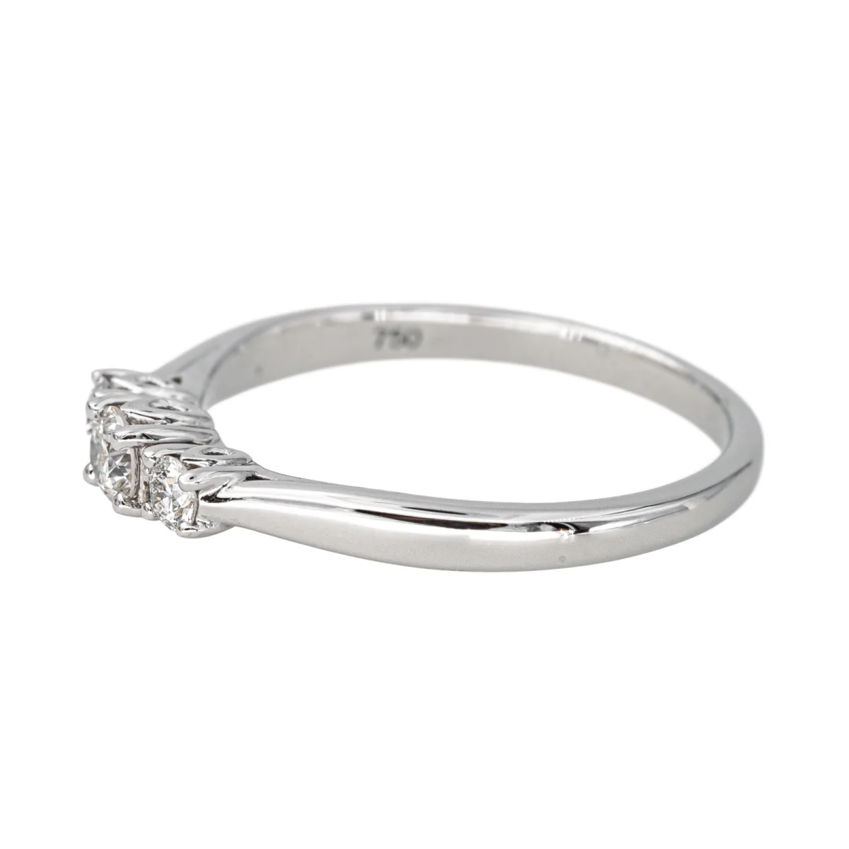 Trilogy ring by DIDIER GUÉRIN in white gold and diamonds - Image 4