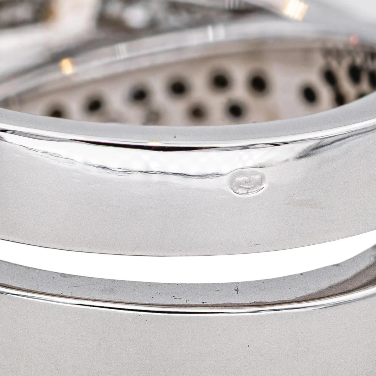 Pavée ring in white gold and diamonds - Image 7
