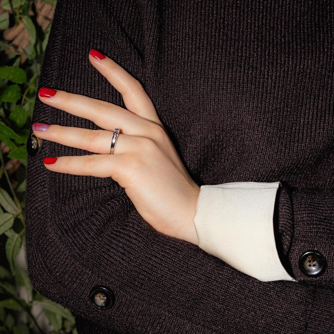 Solitaire ring in white gold and diamonds - Image 2