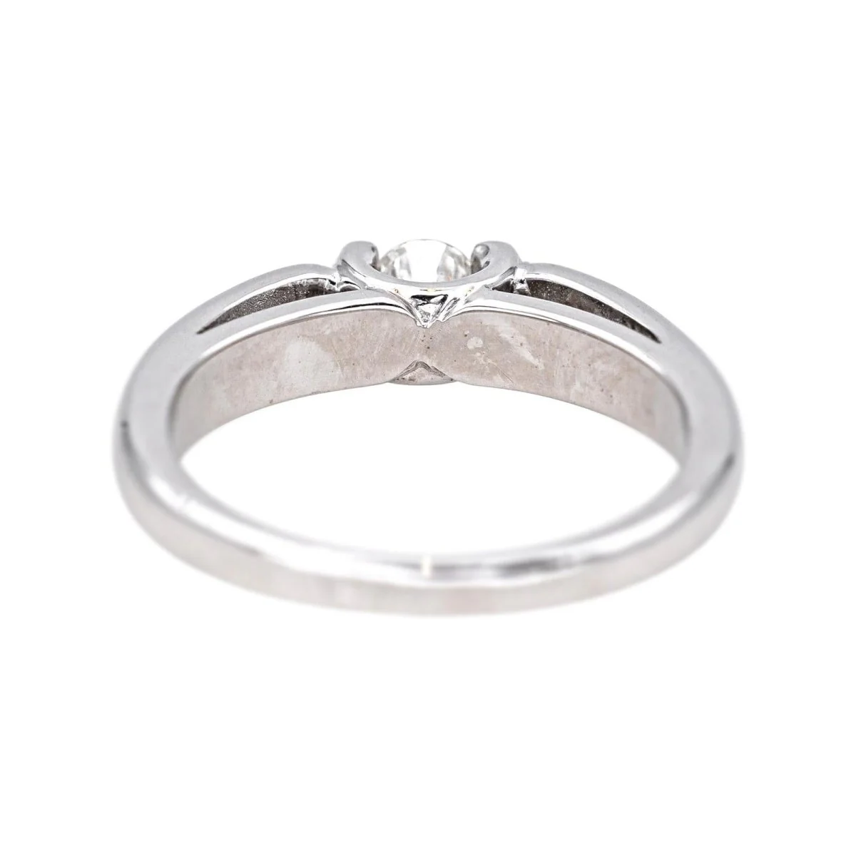 Solitaire ring in white gold and diamonds - Image 5