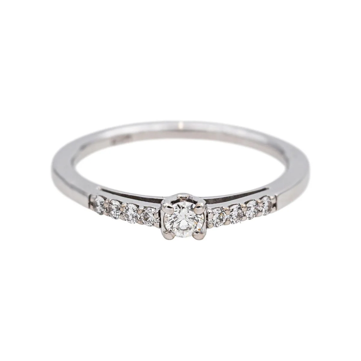White gold and diamond ring