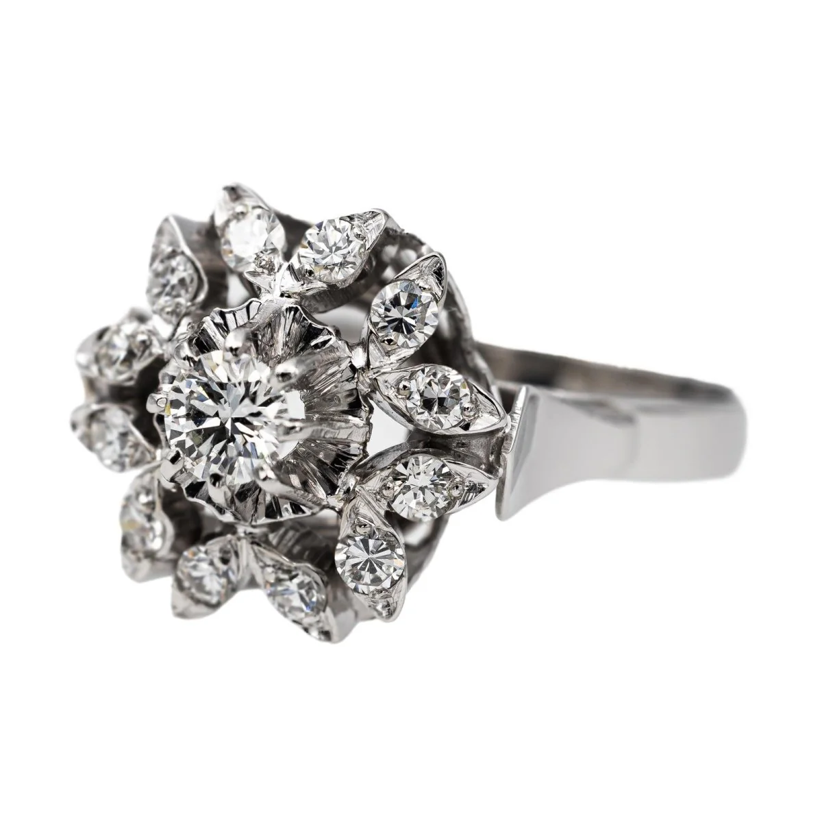 White gold and diamond ring - Image 3