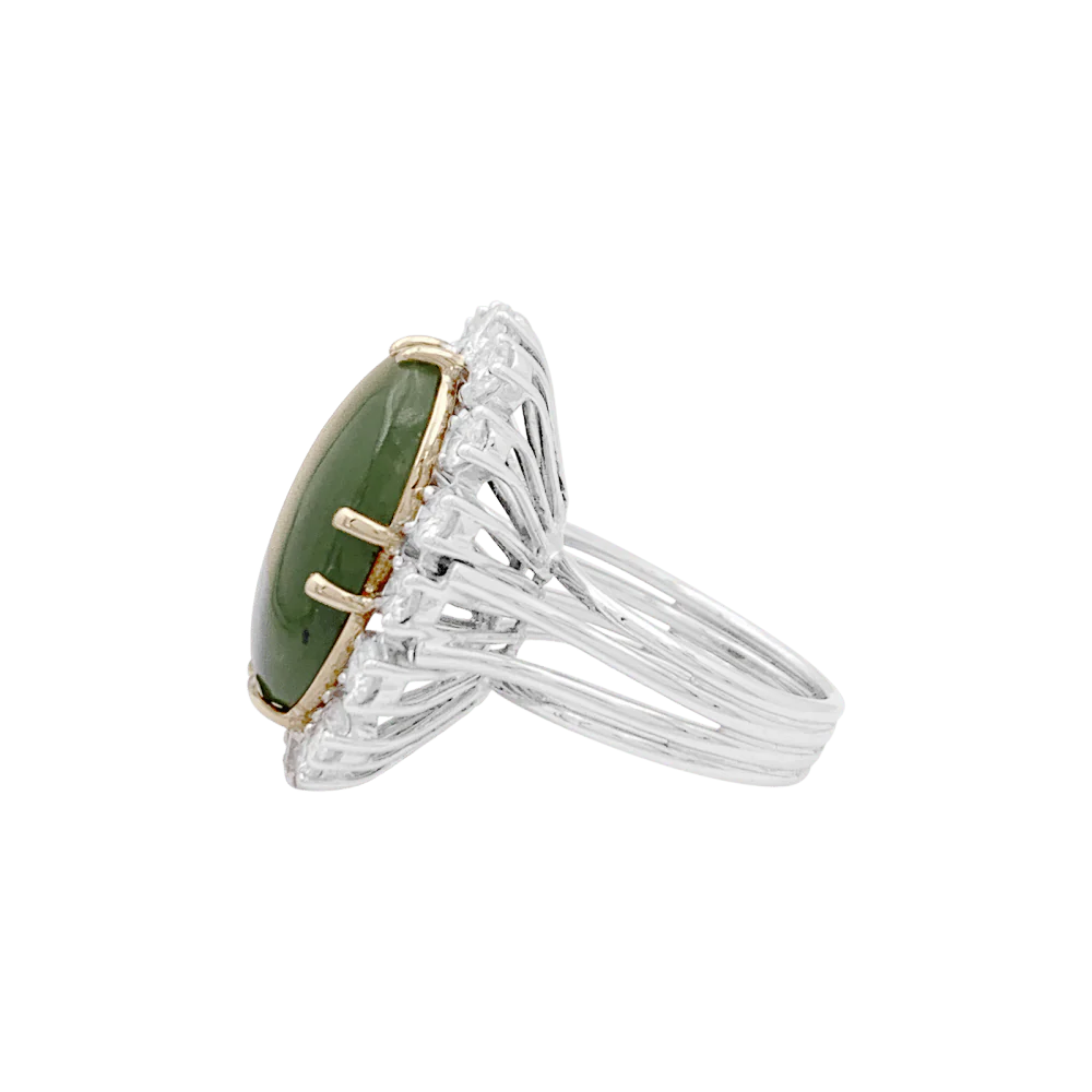 Pompadour ring in white gold, jade and diamonds - Image 3