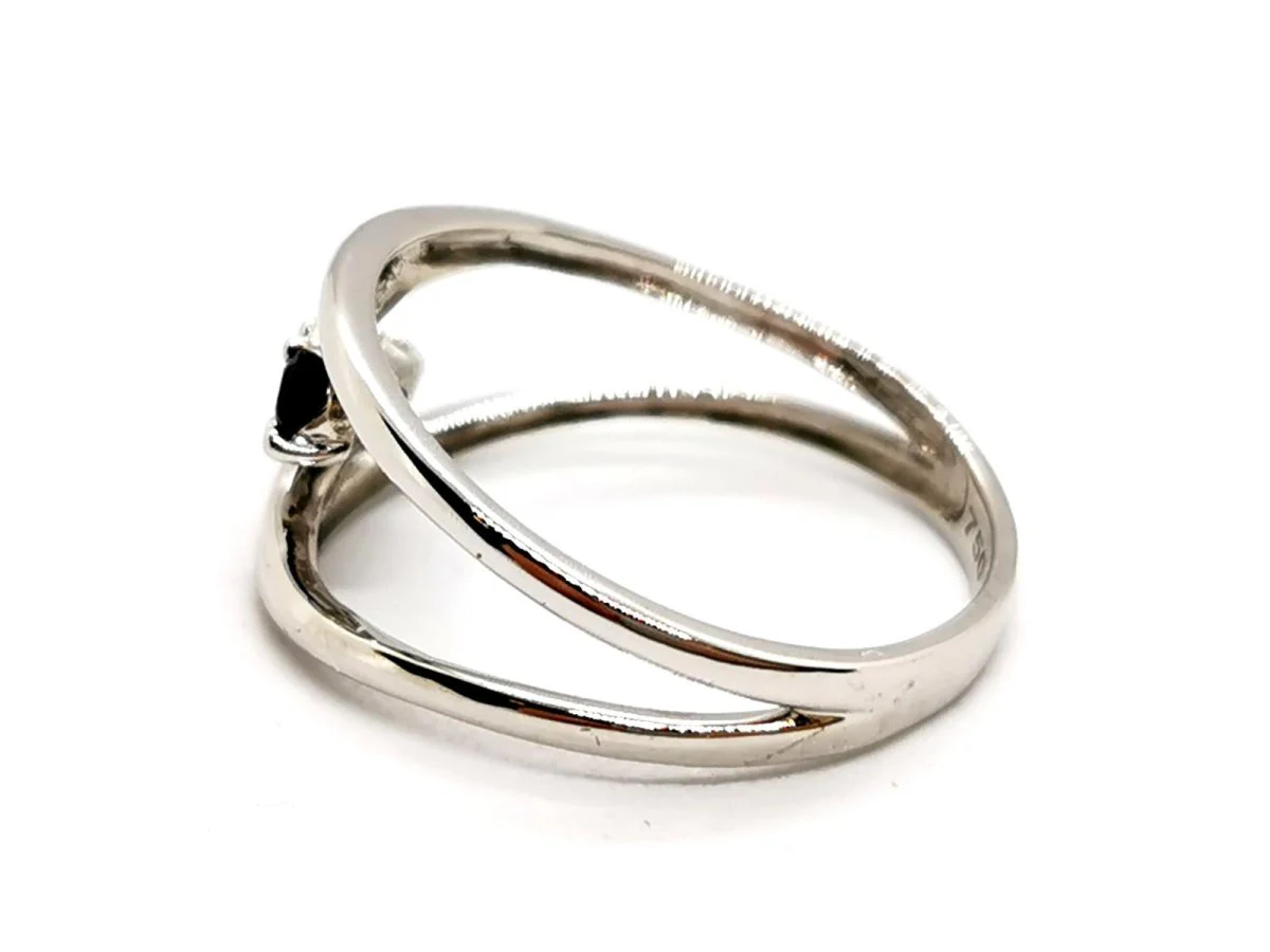 White Gold Sapphire Ring - Image 7