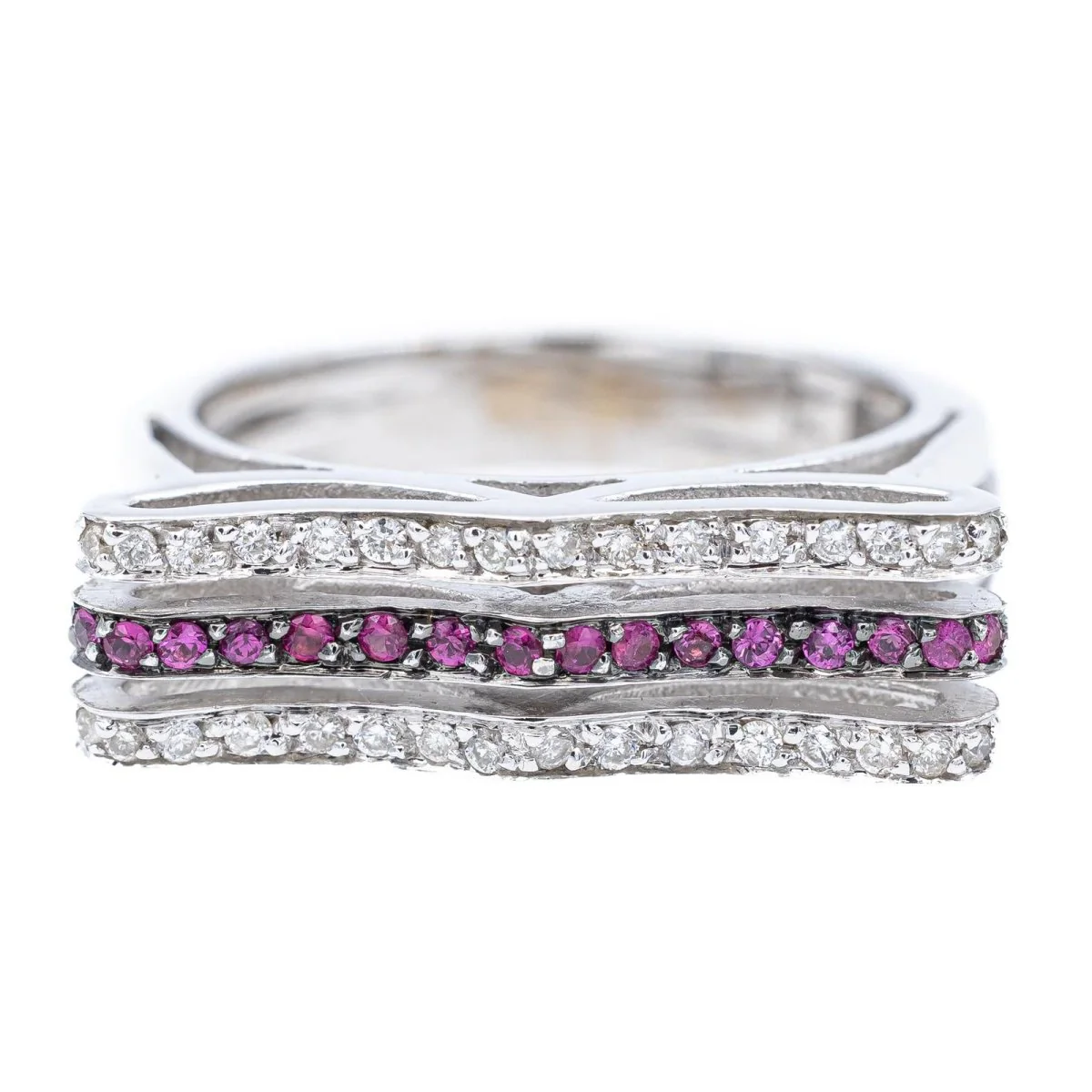 White gold, diamond and pink sapphire ring