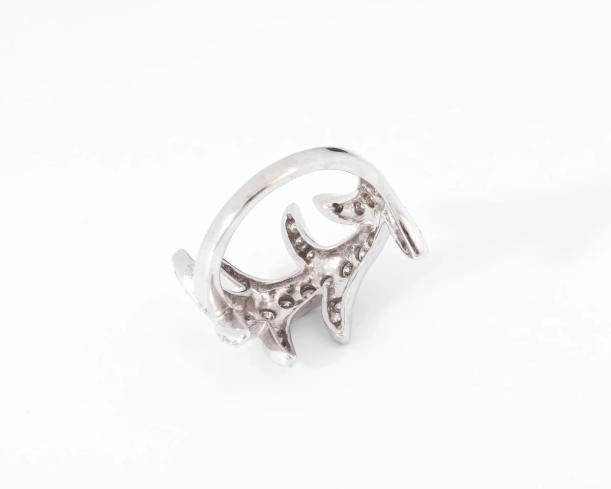 White gold diamond foliage ring - Image 4