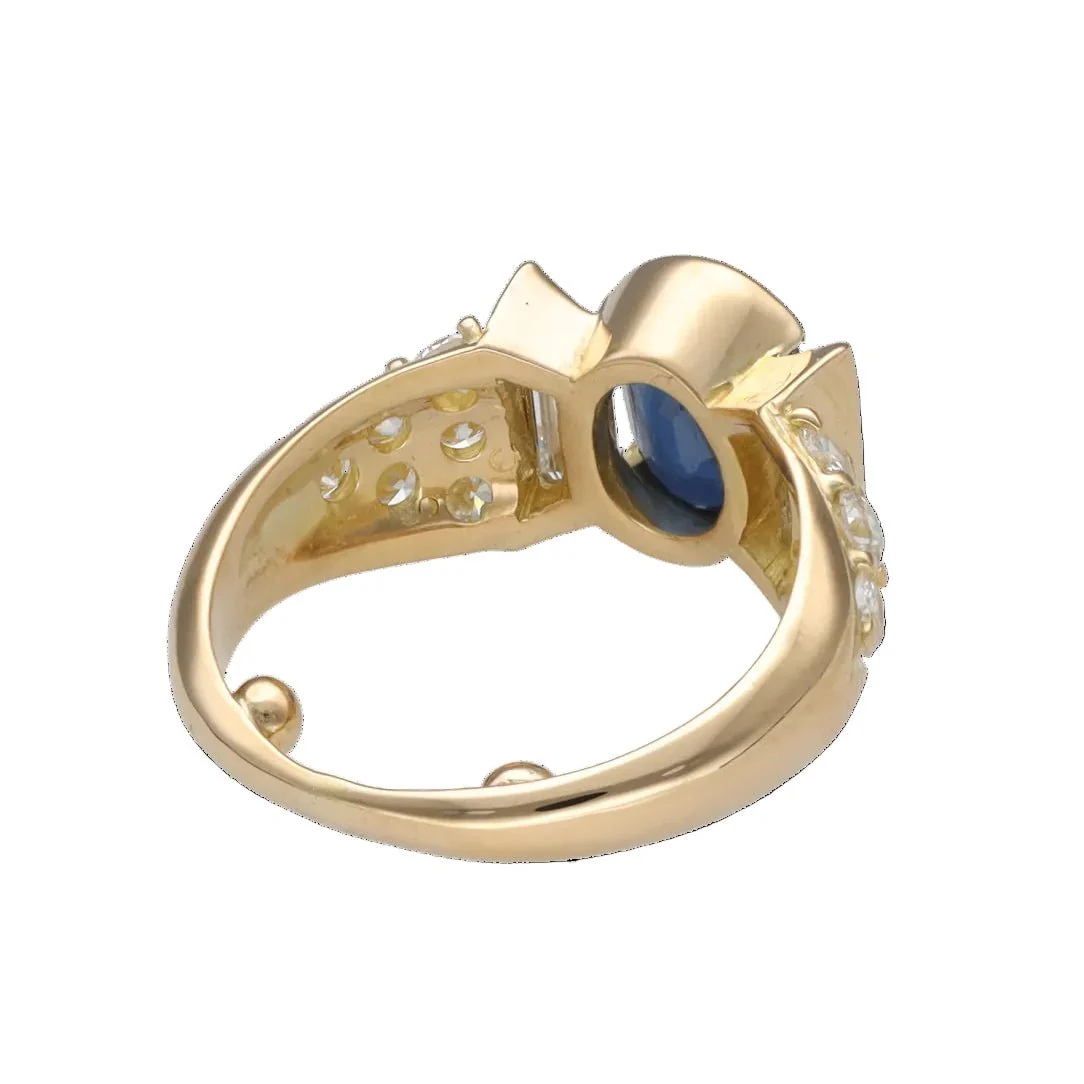 Ring Solitaire in yellow gold, sapphire and diamonds - Image 3
