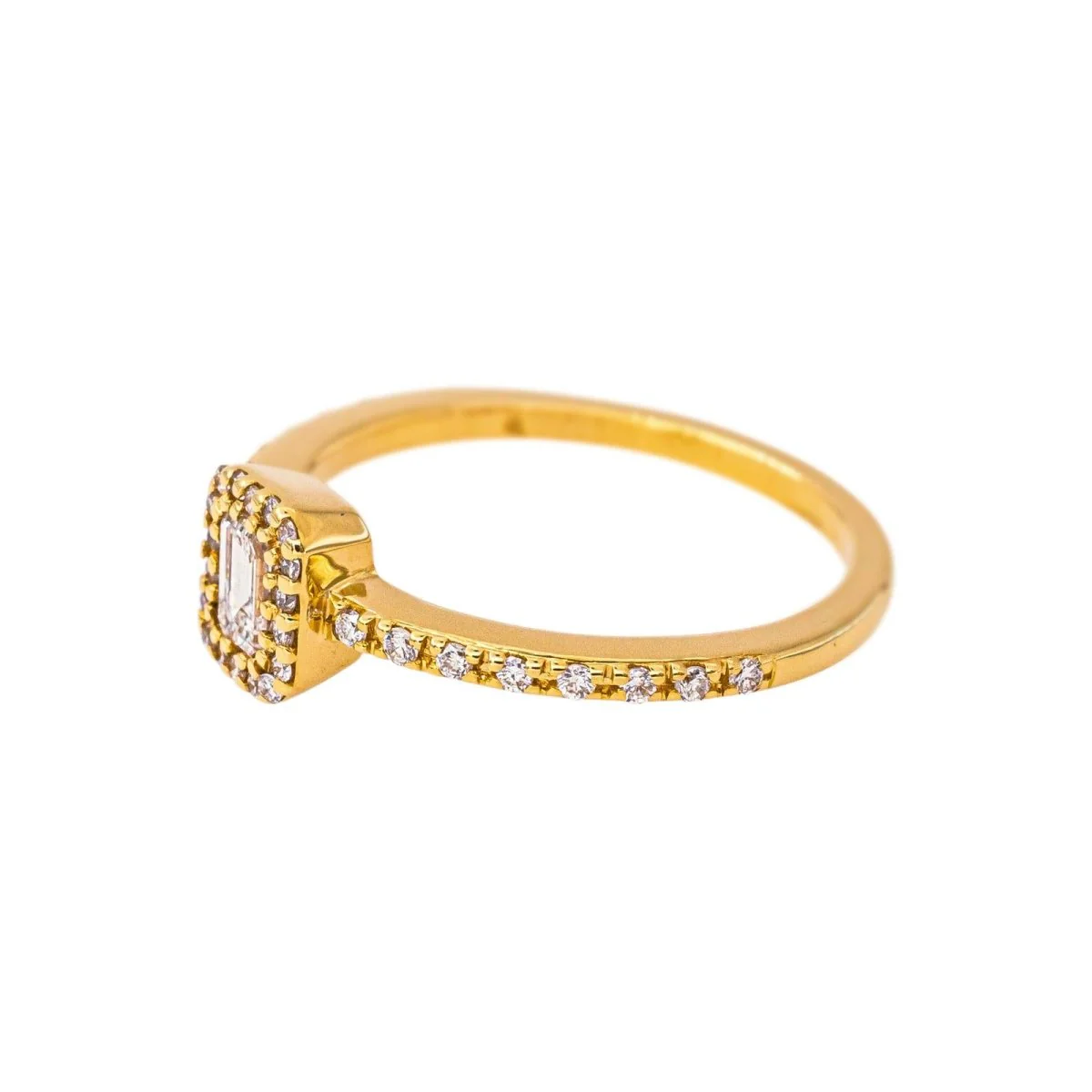 Yellow Gold Diamond Ring - Image 4