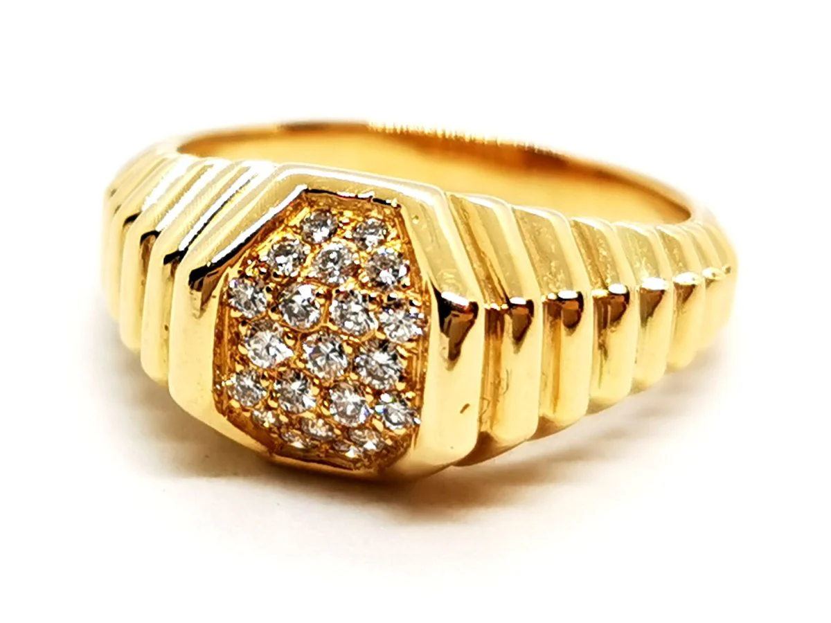 Yellow Gold Diamond Ring - Image 2