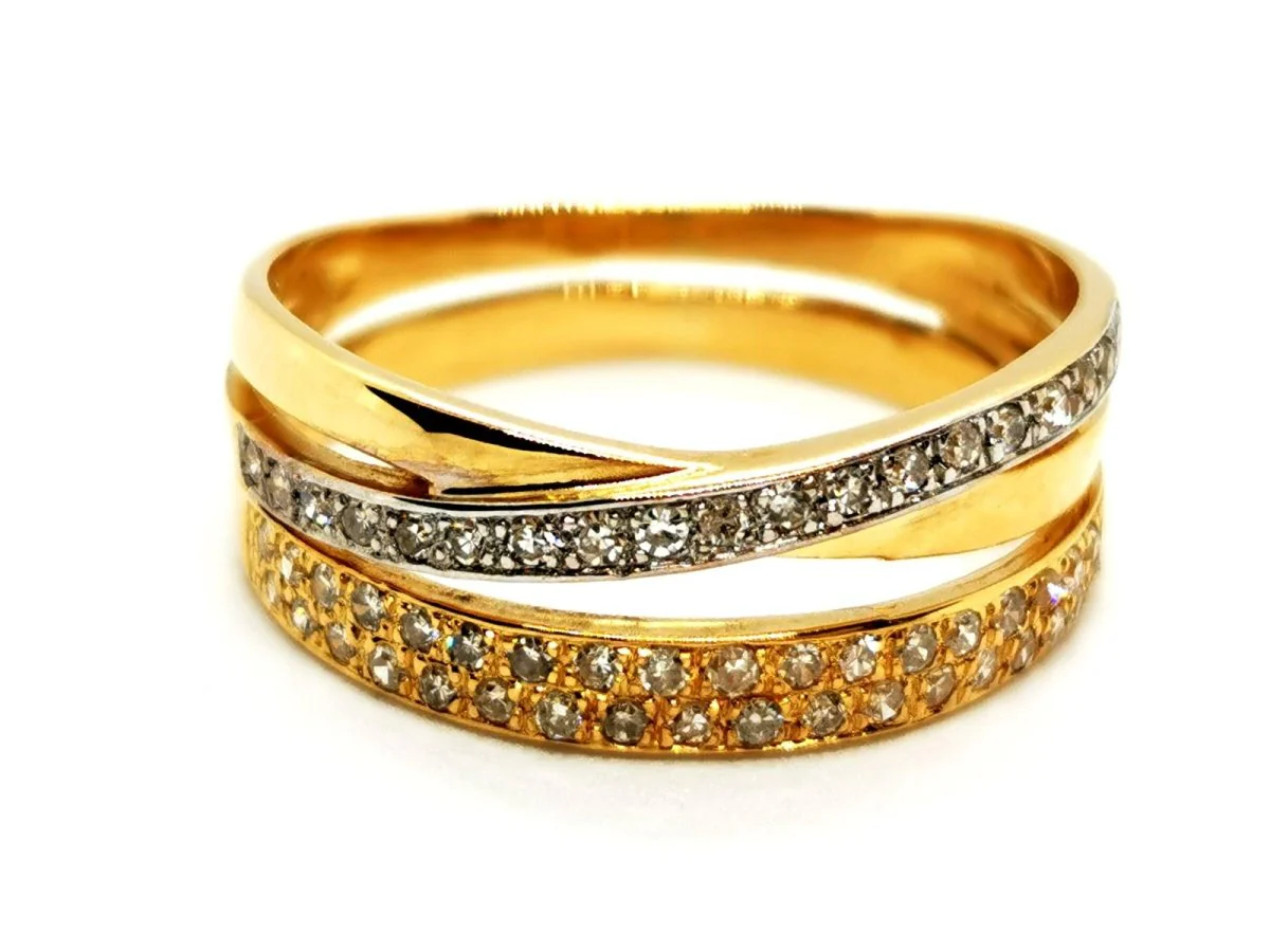 Yellow Gold Diamond Ring - Image 4
