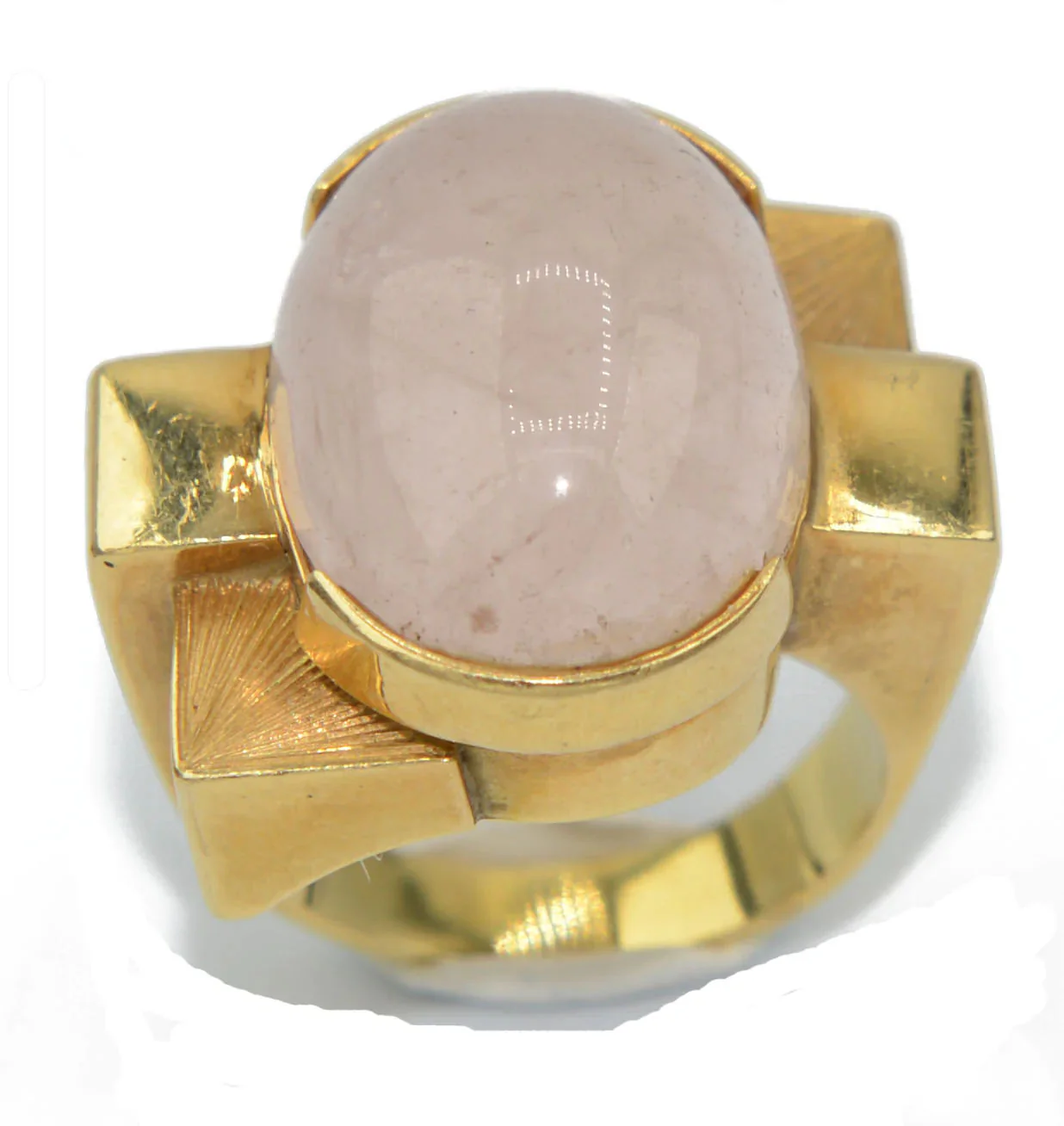 Geometric yellow gold ring adorned with a pink quartz - Image 6