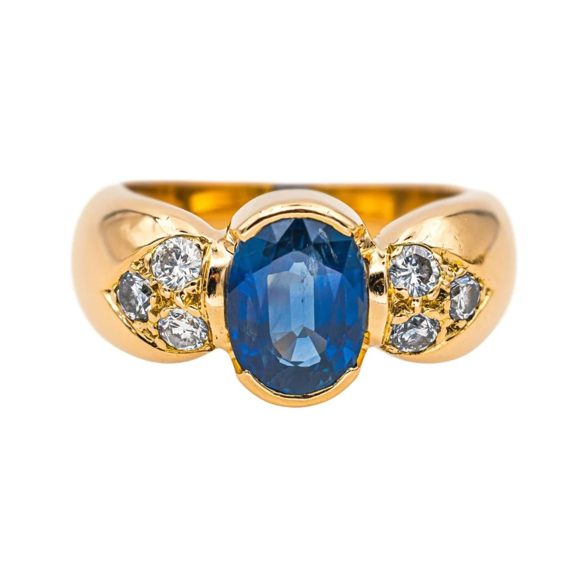 Yellow gold, sapphire and diamond ring
