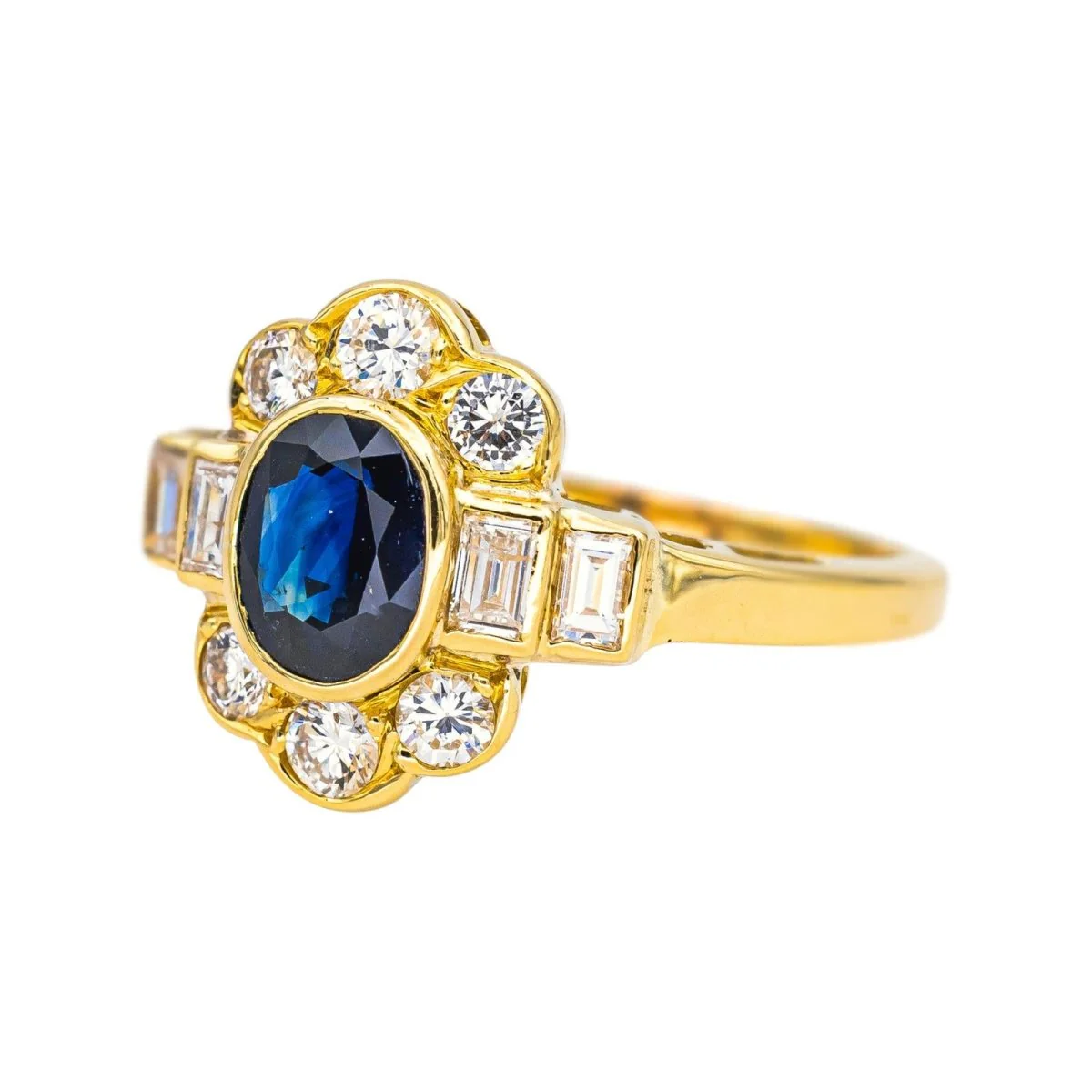 Entourage ring in yellow gold, sapphire and diamonds - Image 3